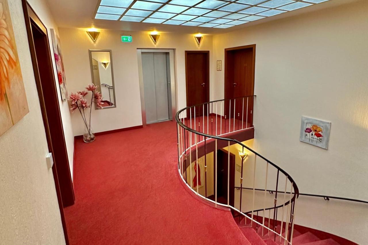Hotel Imperial Крефельд Екстер'єр фото